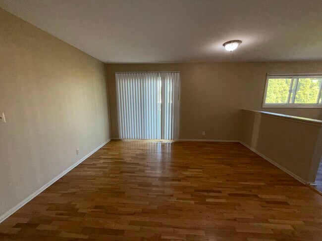 Foto del edificio - 1729 Carlton Ave NE