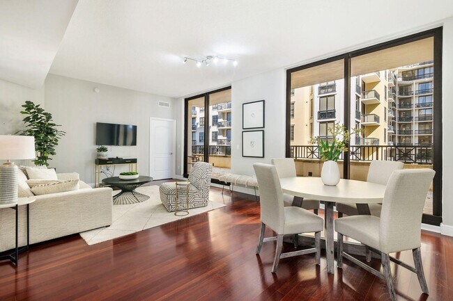 Foto del edificio - 801 S Olive Ave