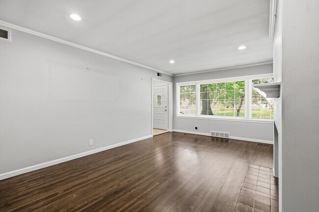 Foto del edificio - Midtown Tulsa | 3 Bed | 2 Bath | Recently Renovated