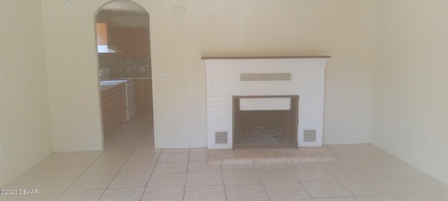 Building Photo - 382 S Ridgewood Ave