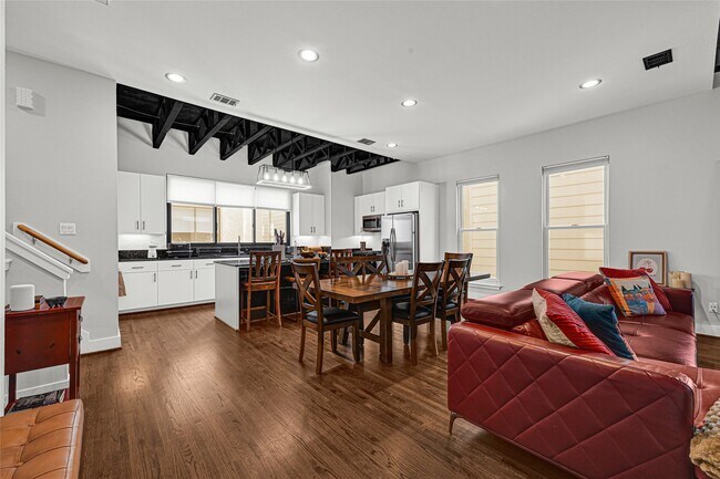 Foto del edificio - 1107 W 21st St