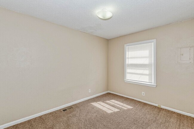 Foto del edificio - 1728 N Hillside St