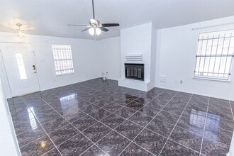 Building Photo - 918 Littleport Ln