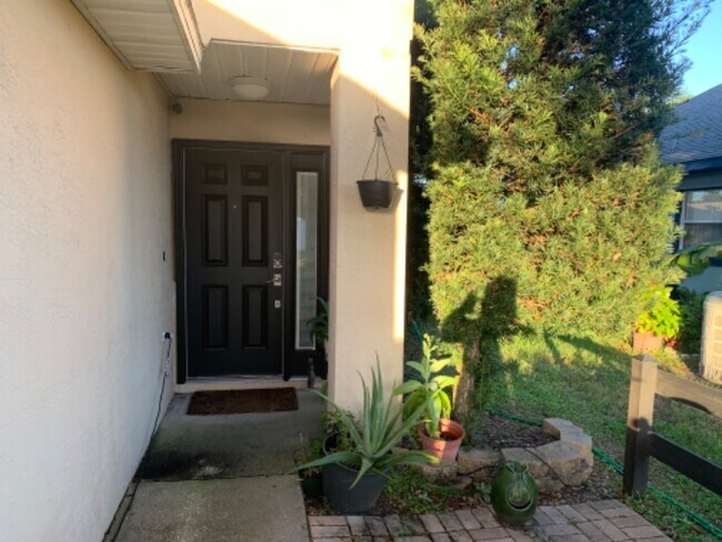 Building Photo - 768 Country Woods Cir