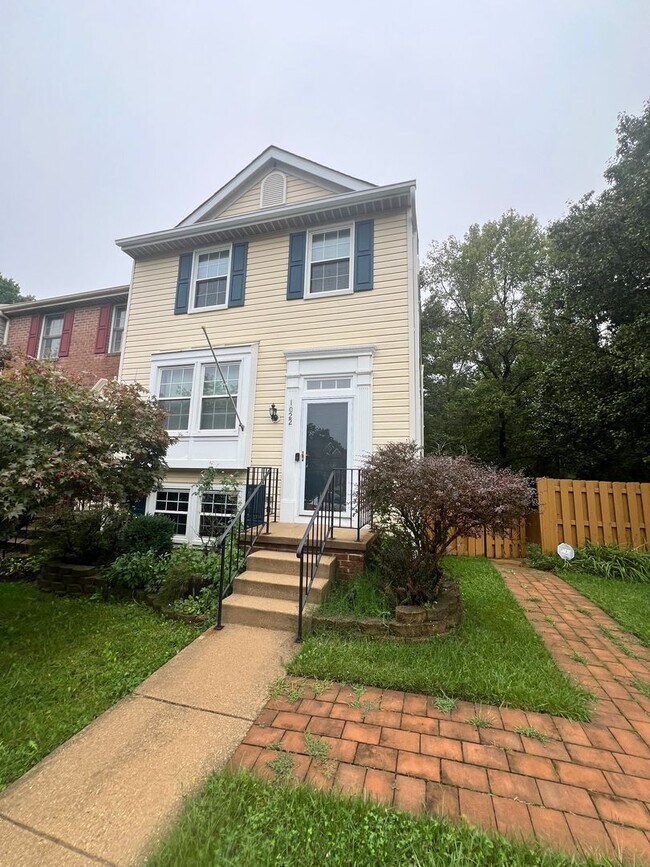 Foto del edificio - Lovely 3 BR/2.5 BA EOG Townhome in Baltimore!
