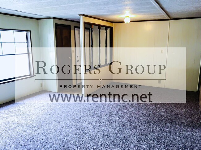 Foto del edificio - 319 Rowland St