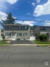Building Photo - 303 Perry Ave