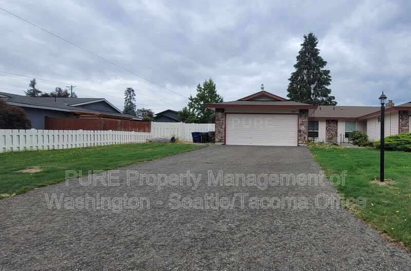 4209 201st St Ct E, Spanaway, WA 98387 Condo for Rent in Spanaway, WA