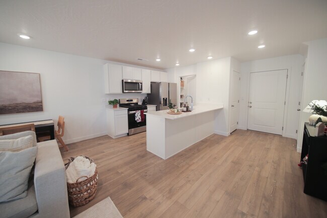 Foto del edificio - 1737 S Devils Garden Ln