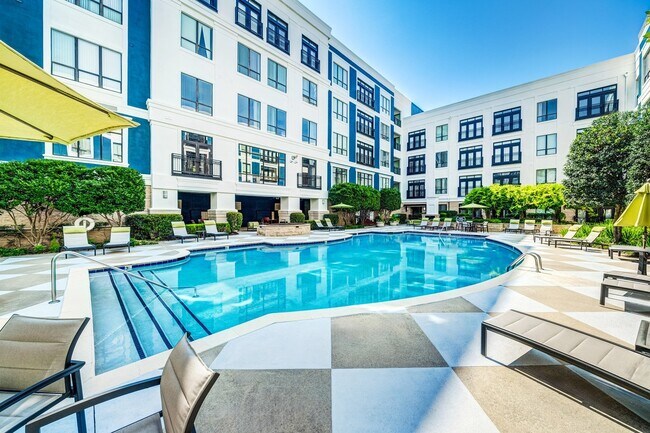 Foto del edificio - Lofts at Lakeview