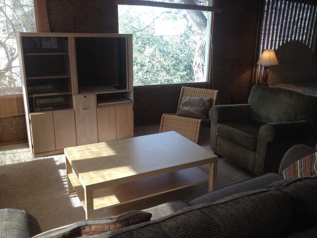 Ocean Peek - 615 S Irena Ave
