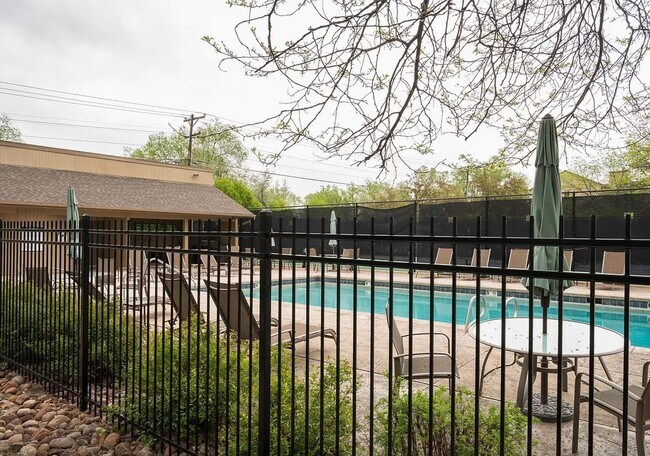 Foto del edificio - Quiet 1B/1B North Boulder Condo - Availabl...