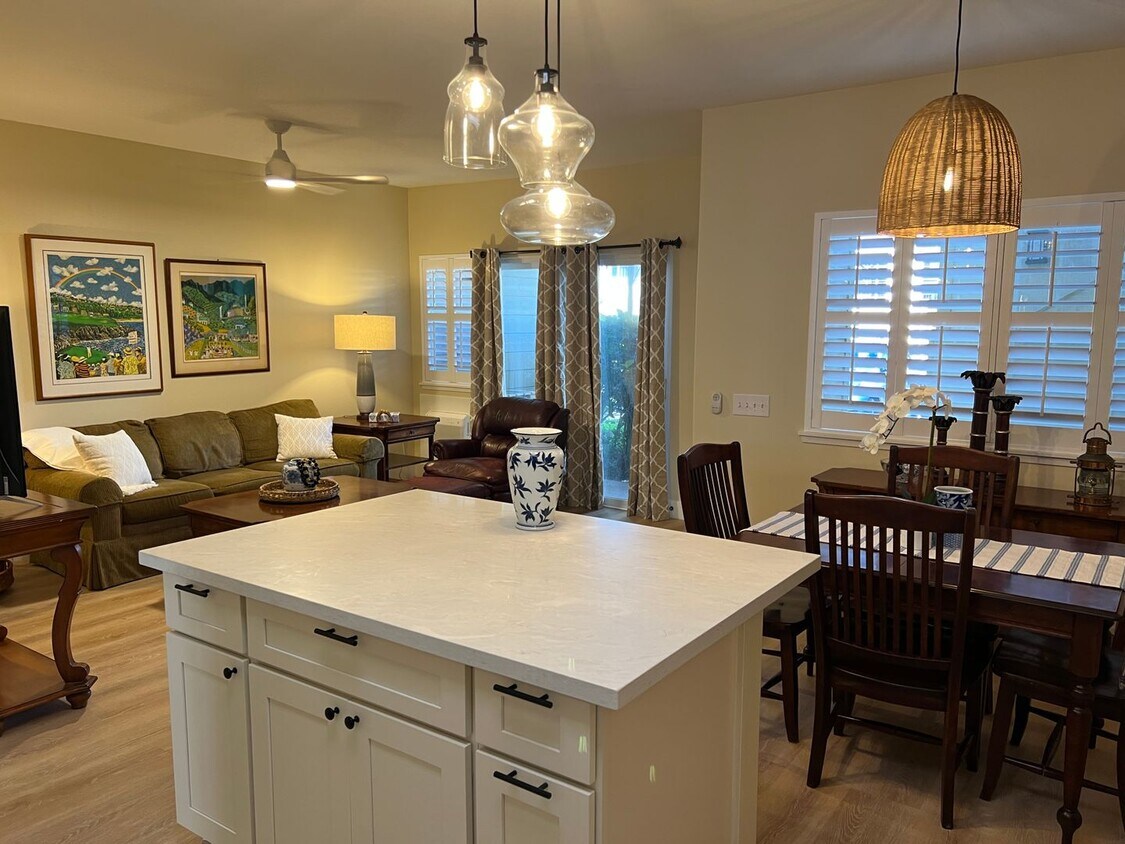 Primary Photo - Fully Furnished & remodeled, ground floor,...