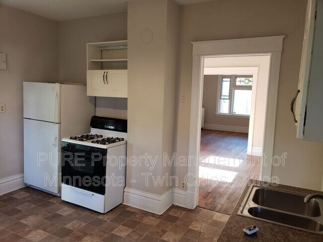 Foto del edificio - 770 Central Ave W