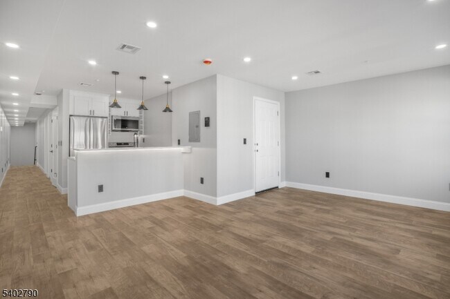 Building Photo - 479 15th Ave