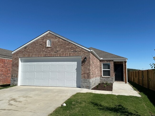 Photo - *Pre-leasing* Three Bedroom | Two Bath Hom... House