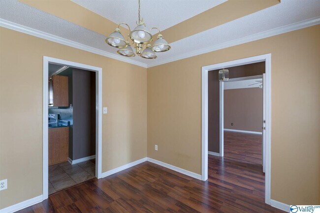 Building Photo - 111 Sunnyfield Dr