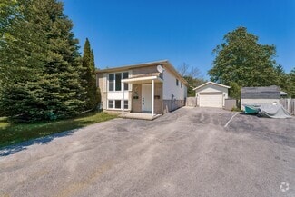 Building Photo - 284 Owens Crescent