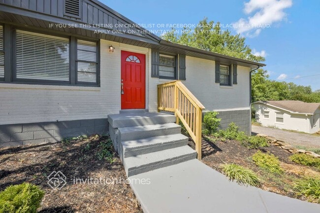 Building Photo - 118 Robinhood Cir