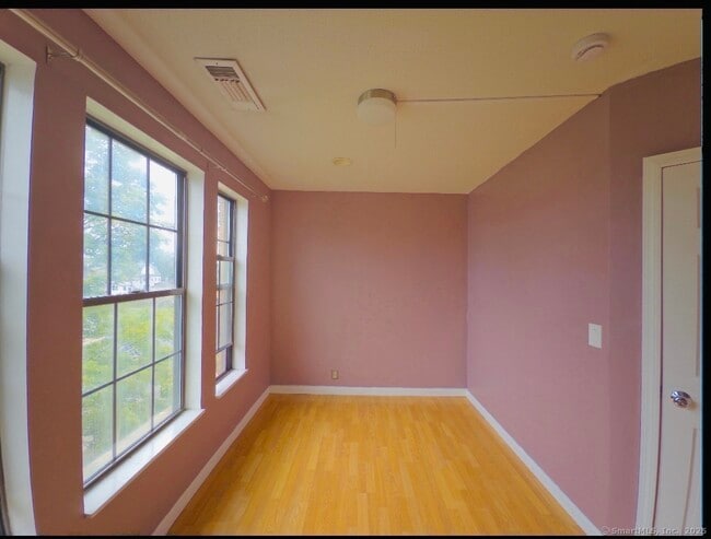Foto del edificio - 421 Wethersfield Ave