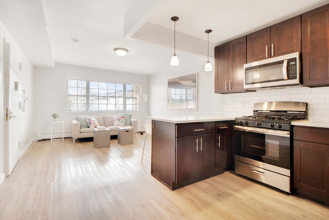 Building Photo - 303 Beach 65th St
