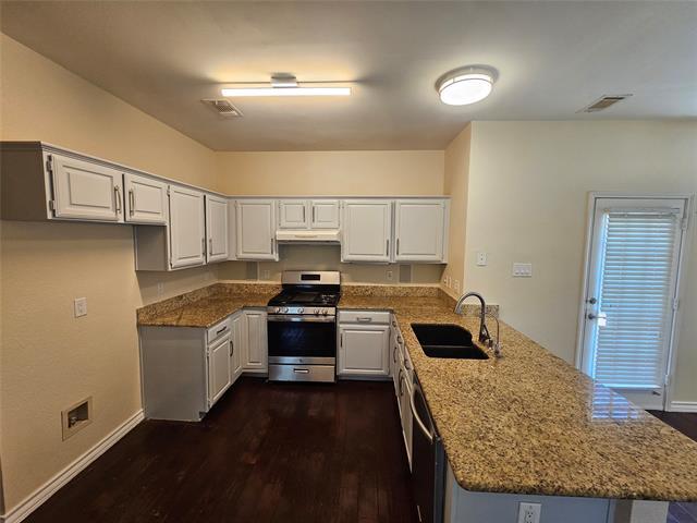 Building Photo - 512 Woodlake Dr