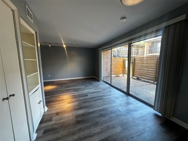 Photo - 3262 Branard St Apartment