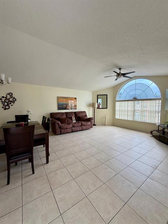 Building Photo - 8705 Knightsbridge Ct