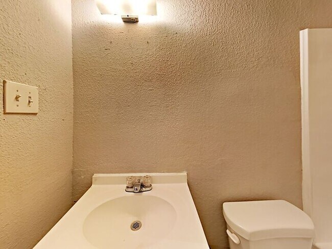 Foto del edificio - $1000 OFF 1st Month*. No App Fee