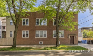 Building Photo - 2239 W Cornelia Ave