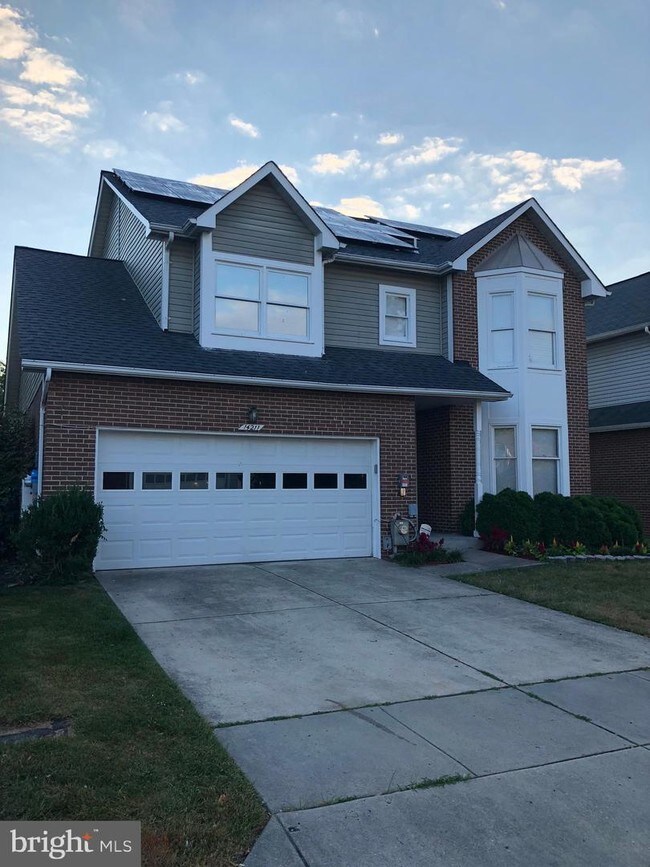 Foto del edificio - 14211 Greenview Dr