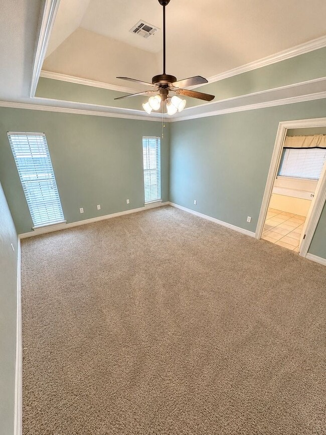 Building Photo - Bayou Bend Home!