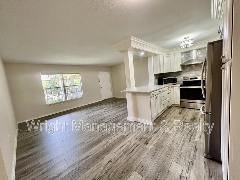 Primary Photo - 2690 Coral Landings Blvd