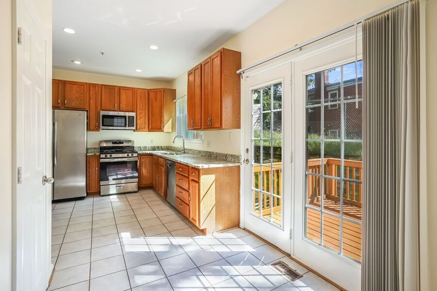 Photo - 3322 Oxon Run Rd Se-