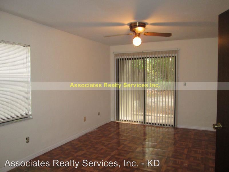 Primary Photo - 2225 SW 39th Dr