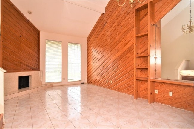 Foto del edificio - 10948 Village Bend Ln