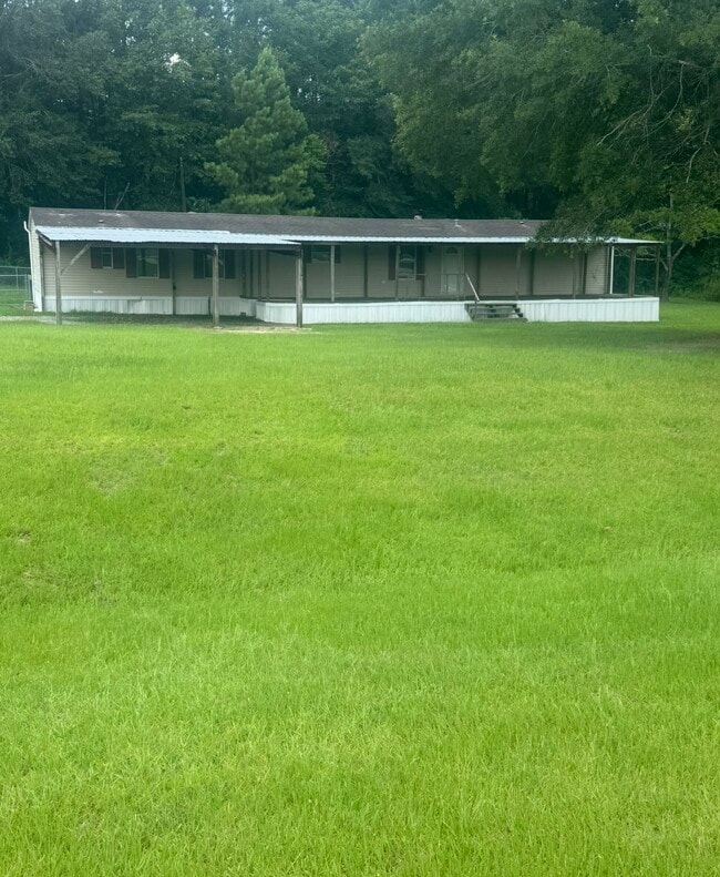 Building Photo - 31200 US-96
