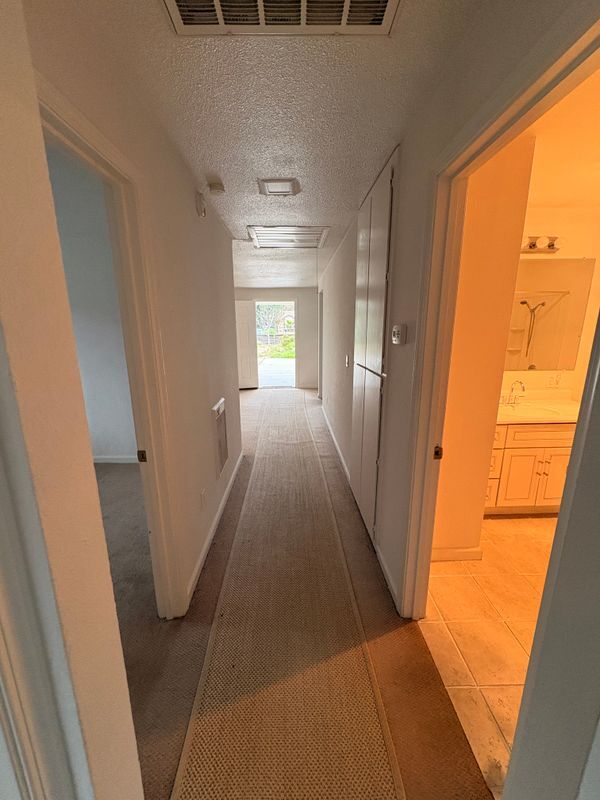 Foto del edificio - 4810 Kenmar Rd