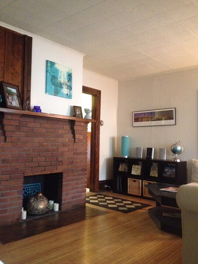 Foto del edificio - 1107 W 24th St