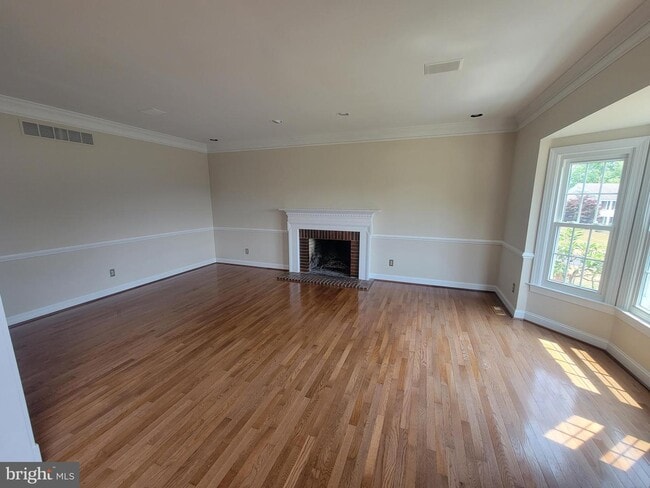 Building Photo - 12 Foxview Cir