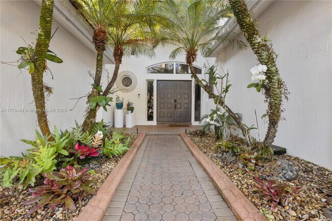Foto del edificio - 3719 Oak Ridge Cir