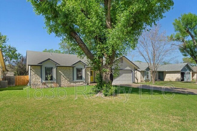 Building Photo - 506 Yucca Dr