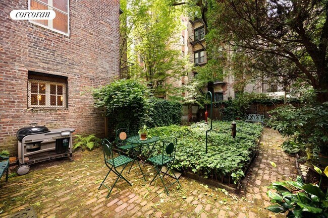Foto del edificio - 134 W 13th St