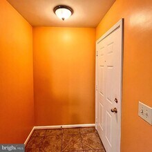 Building Photo - 38 White Pine Cir