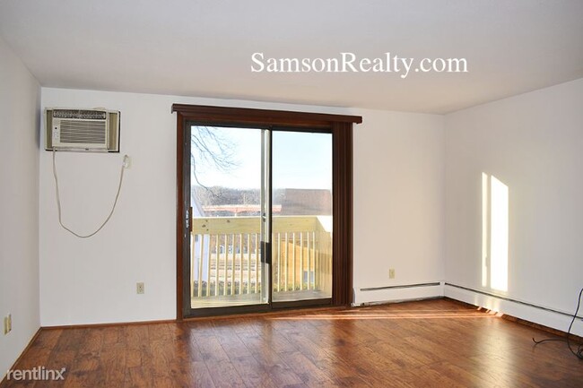 Building Photo - 1 br, 1 bath Condo - 1 woodward ave 4 Unit 4