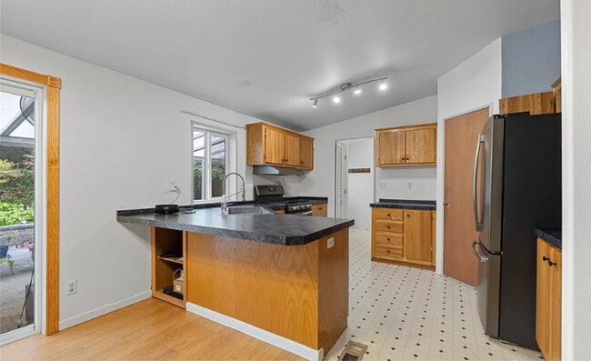 Foto del edificio - 159 E Crescent Harbor Rd