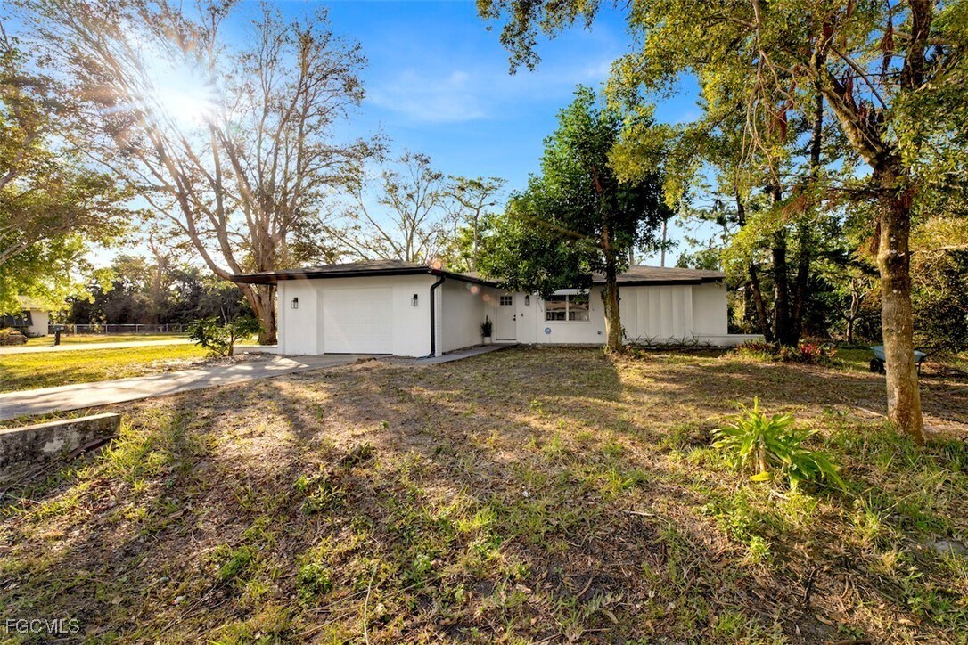Foto principal - 2362 Harvard Ave