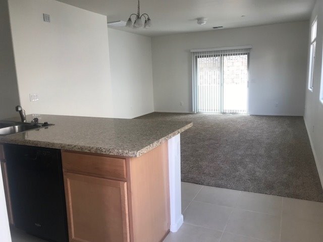 Building Photo - Villas on Elm 3 Bed 2 Bath Home - Contact ...