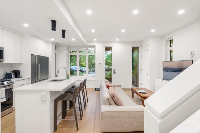 Photo du bâtiment - 2727 W 14th Ave