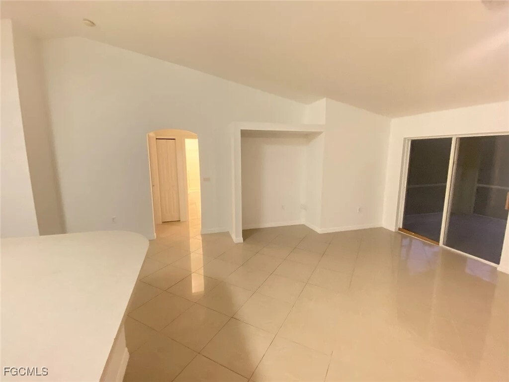 Foto del edificio - 222 Aurora Ave S